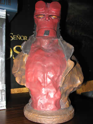 busto Hellboy por Bowen y Mignola