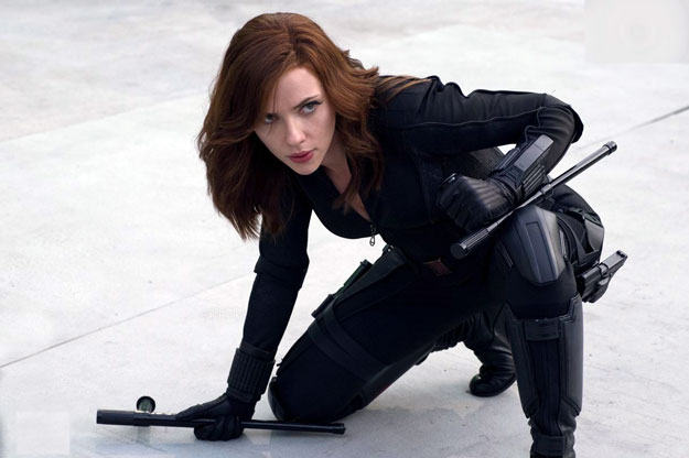 Siempre en modo secundario, ha llegado la hora de Black Widow (Scarlett Johansson)
