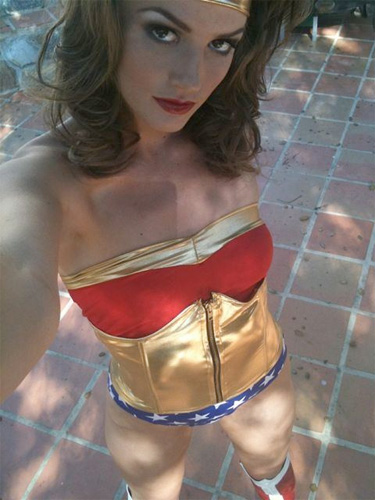 La actriz porno Tori Black protagonizará Wonder Woman XXX: A Porn Parody
