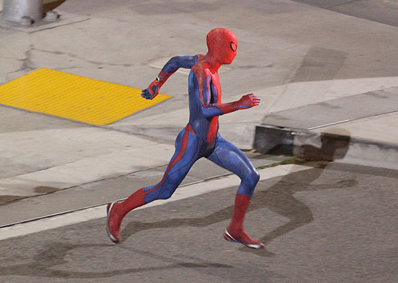 Una imagen vale más que mil palabras... el traje completo del nuevo Spider-Man