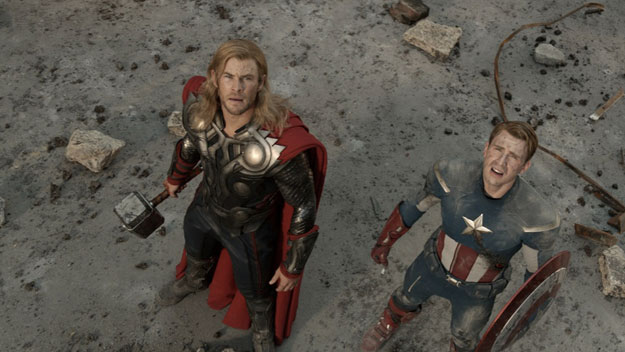 ¿Que observan con sorpresa Thor y el Capi?