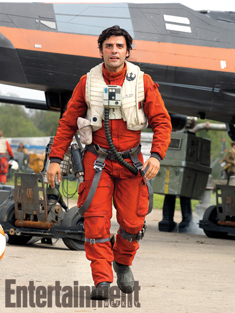 Poe Dameron (Oscar Isaac) con su traje de piloto rebelde