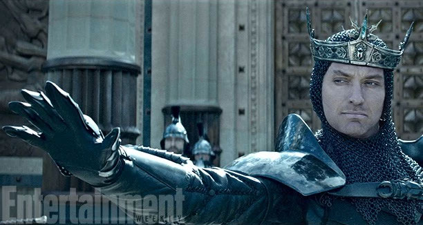 Aquí podéis saludar a Eric Bana como el Rey Uther Pendragon